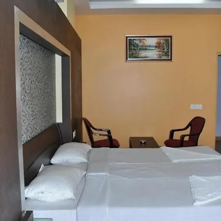 Hotel Barbareek Shillong Exterior photo