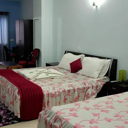 Hotel Barbareek Shillong Exterior photo